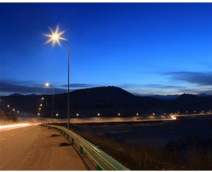 高速公路led照明工程 城市道路施工照明工程 线条灯